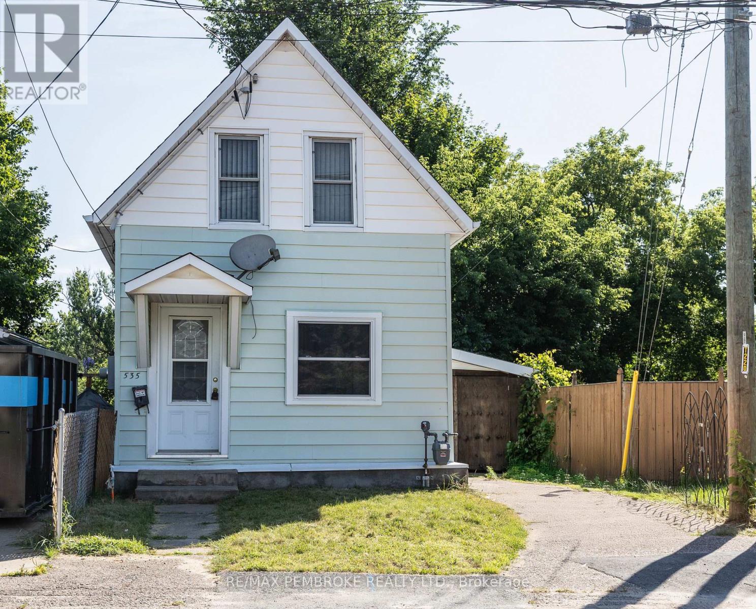 535 Moffat St, Pembroke, ON K8A 3Y2