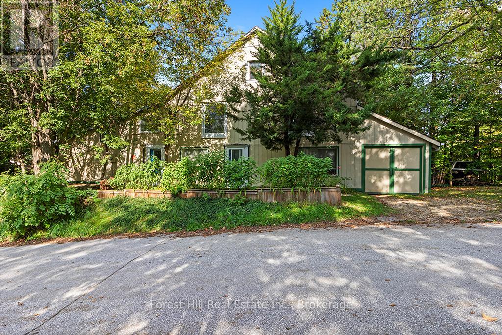 15 Hill St, Grey Highlands, ON N0C 1E0