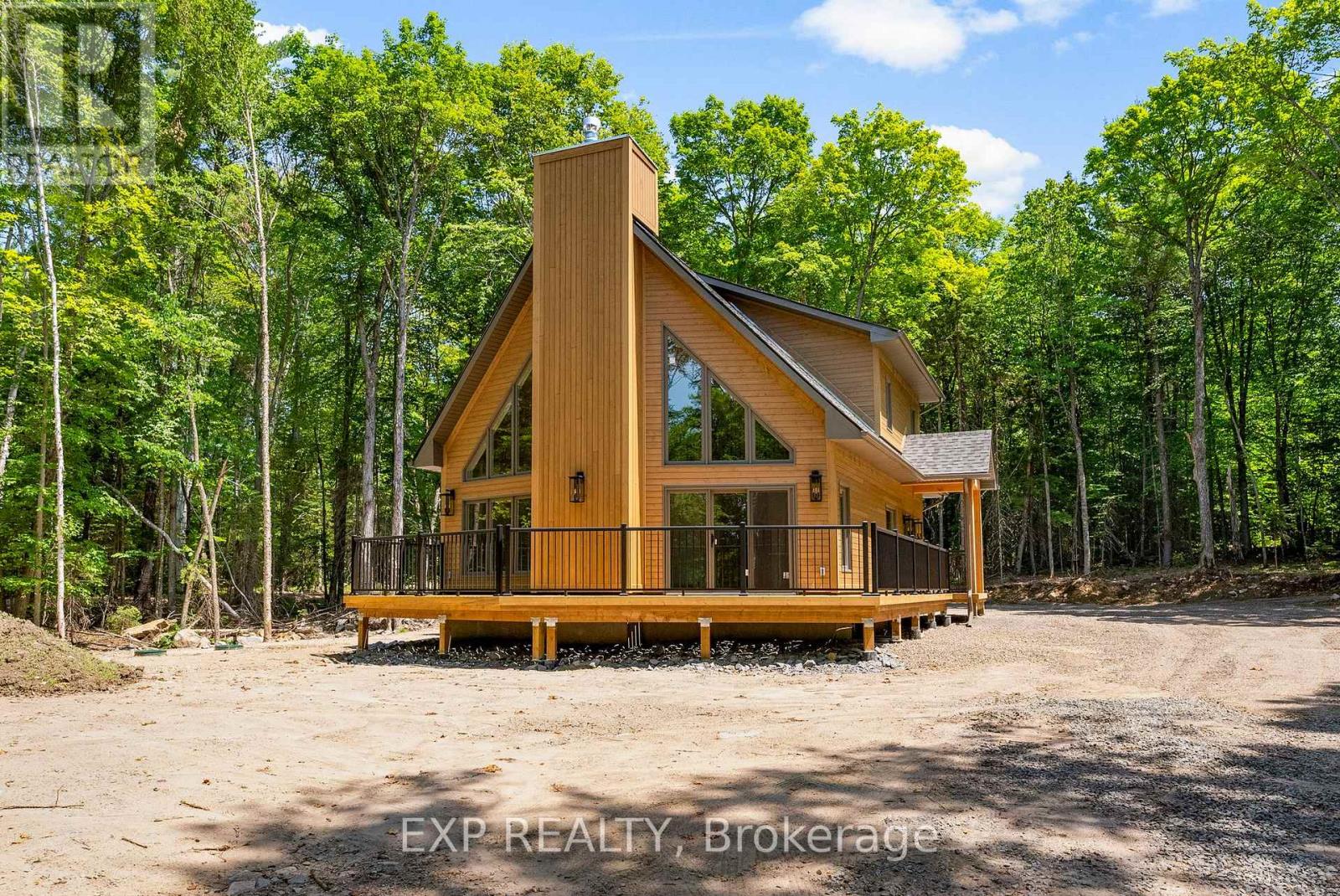 743 Lakewoods Dr, Madawaska Valley, ON K0J 1B0