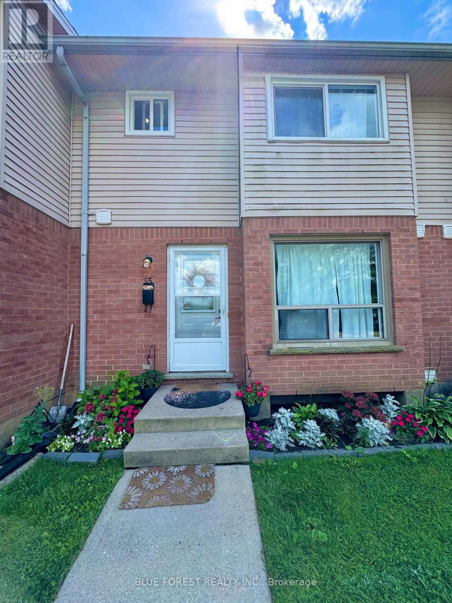 55 595 Third St, London, ON N5V 4A1