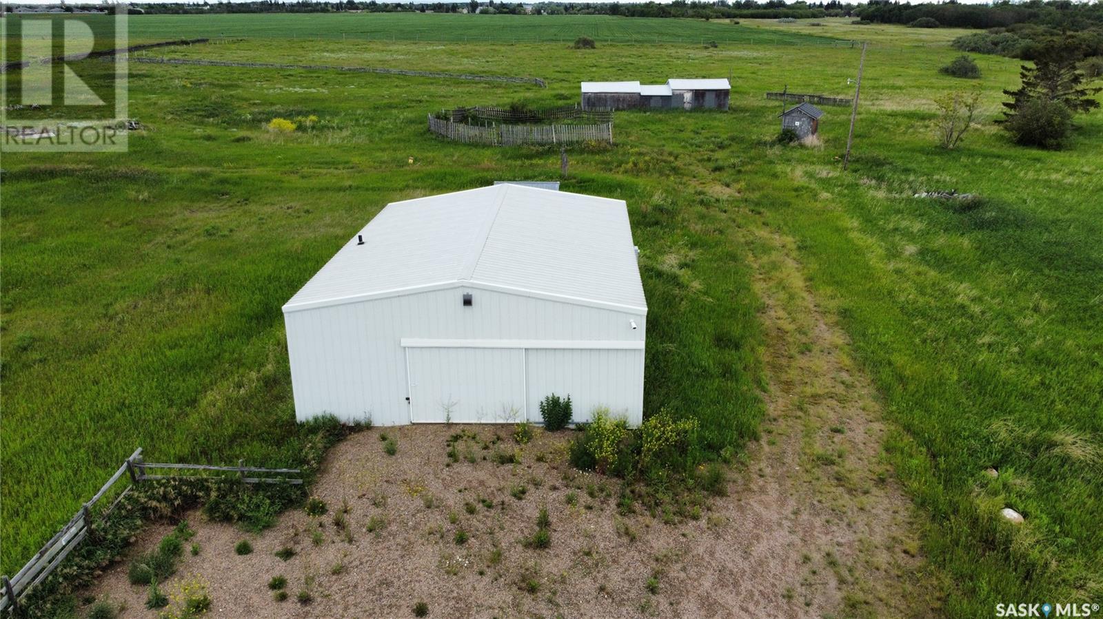 32-42 Railway Ave, North Battleford, SK S9A 2X6