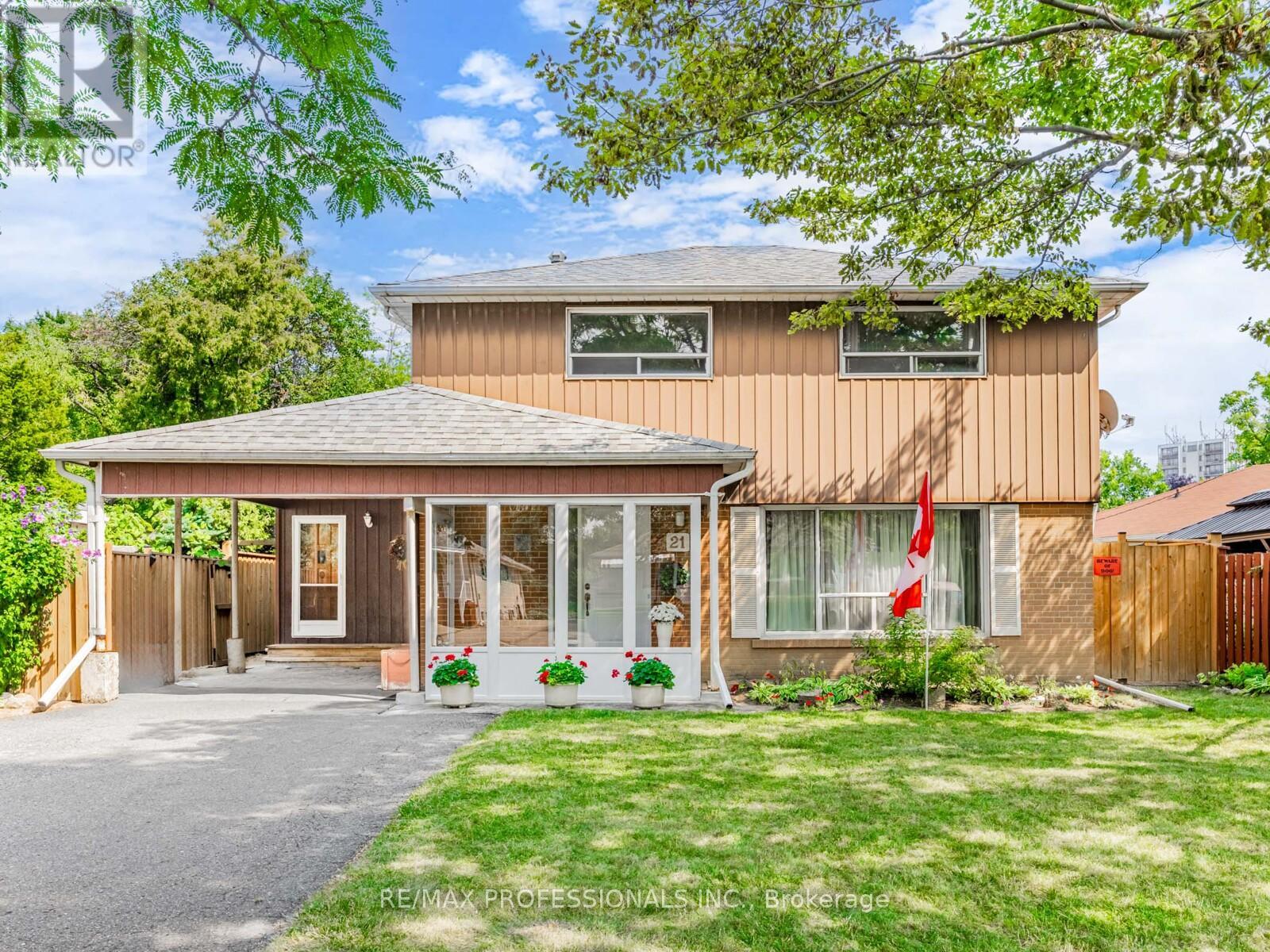 21 Waterbury Dr, Toronto Willowridge-martingrove-richview, ON M9R 3X8