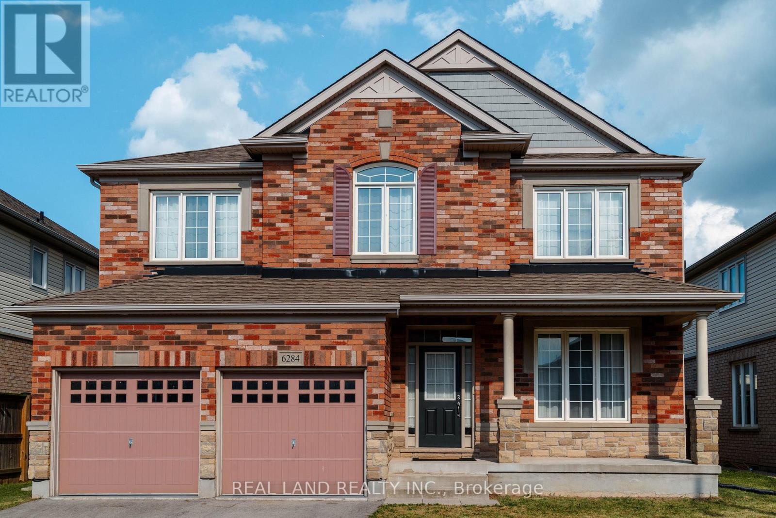 6284 St Michael Ave, Niagara Falls, ON L2H 0C8