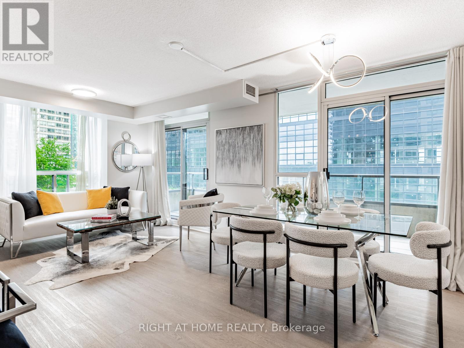 510 23 Hollywood Ave, Toronto, ON M2N 7L8