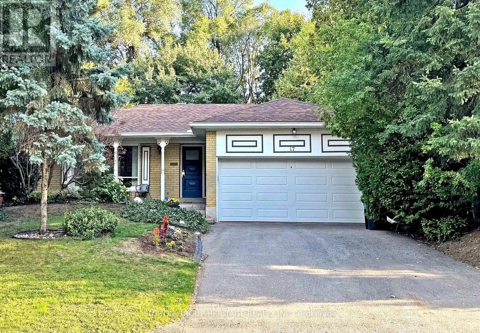 17 Brenham Cres, Toronto Newtonbrook East, ON M2M 2K9