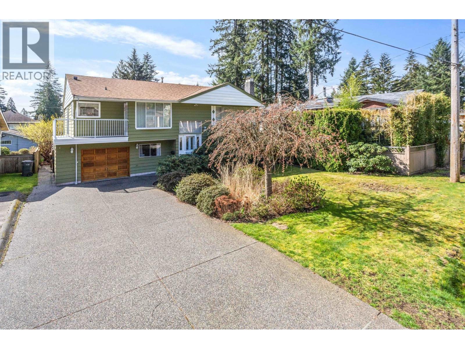 2618 Tuohey Ave, Port Coquitlam, BC V3B 2E8