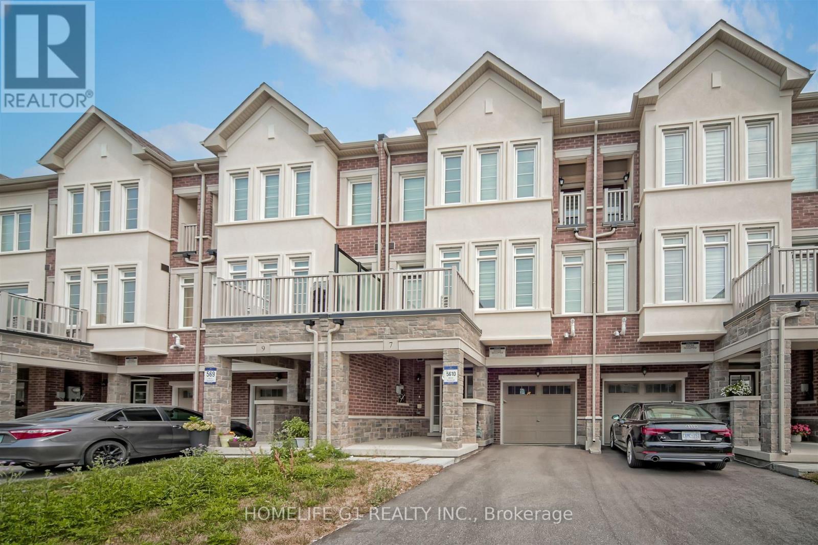 7 Mel Irving Dr, Bradford West Gwillimbury Bradford, ON L3Z 4P2