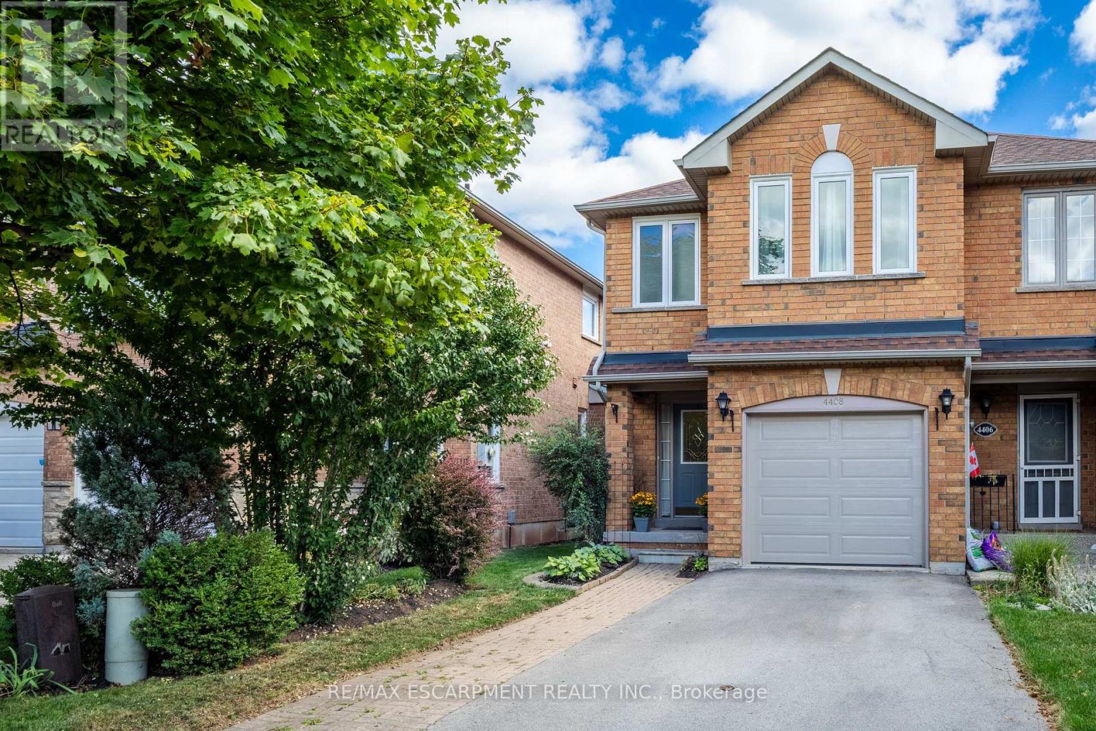 4408 Vallence Dr, Burlington, ON L7L 6J7