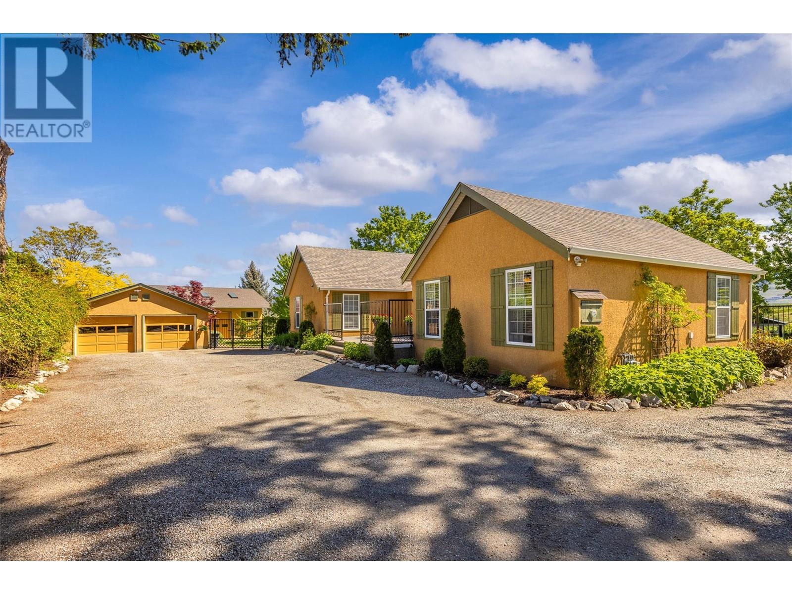 2430 Longhill Rd, Kelowna, BC V1V 2G3