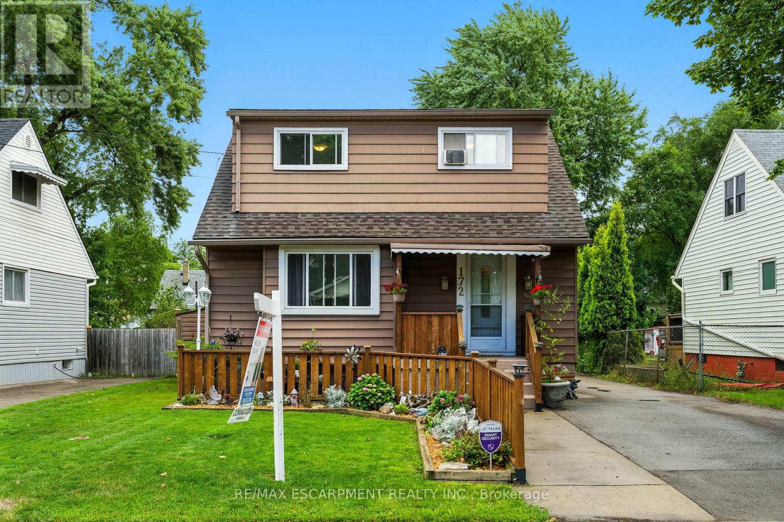 172 Adair Ave N, Hamilton, ON L8H 6A9
