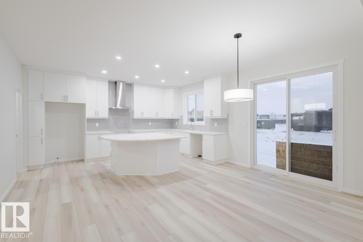 16 Av Nw Unit 20510 #a, Edmonton, AB T6M 3E5