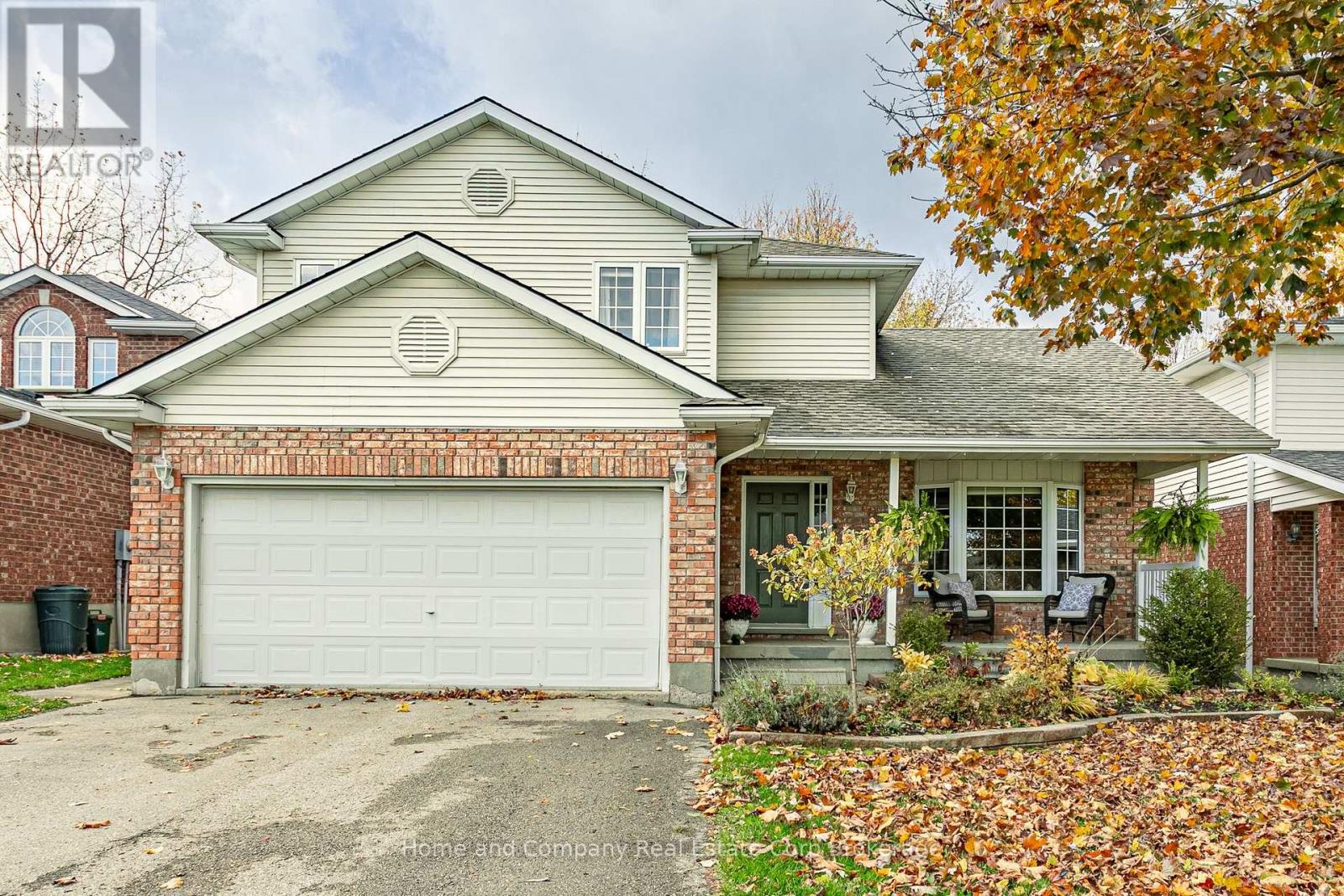 12 Mc Queen Ct, Stratford, ON N4Z 1H5