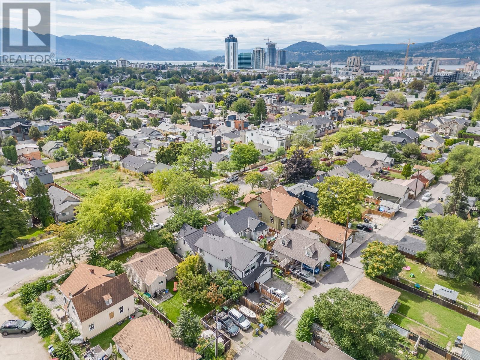980 Coronation Ave, Kelowna, BC V1Y 7A5