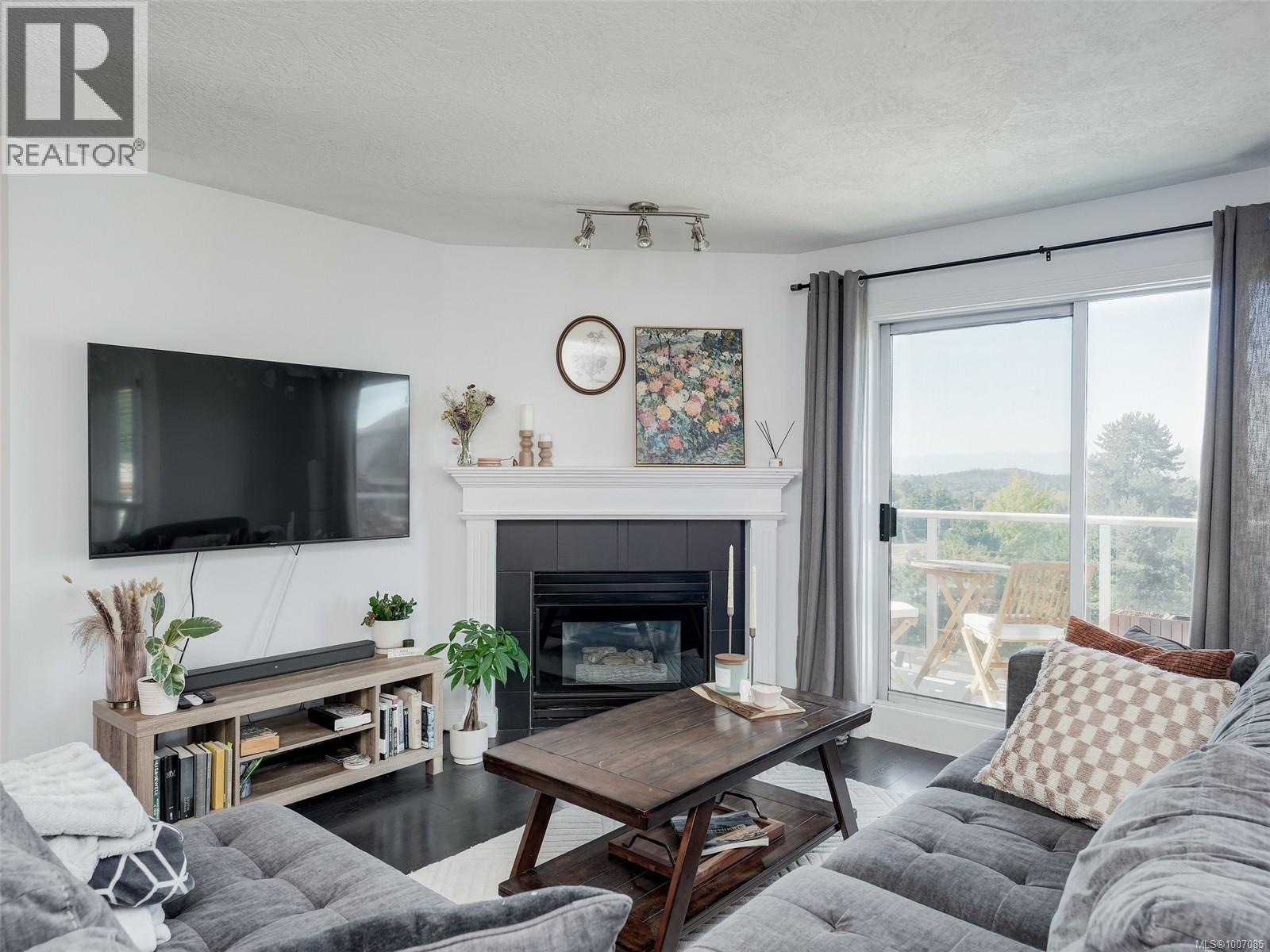490 Marsett Pl Unit 410 Pl, Saanich, BC V8Z 7J1