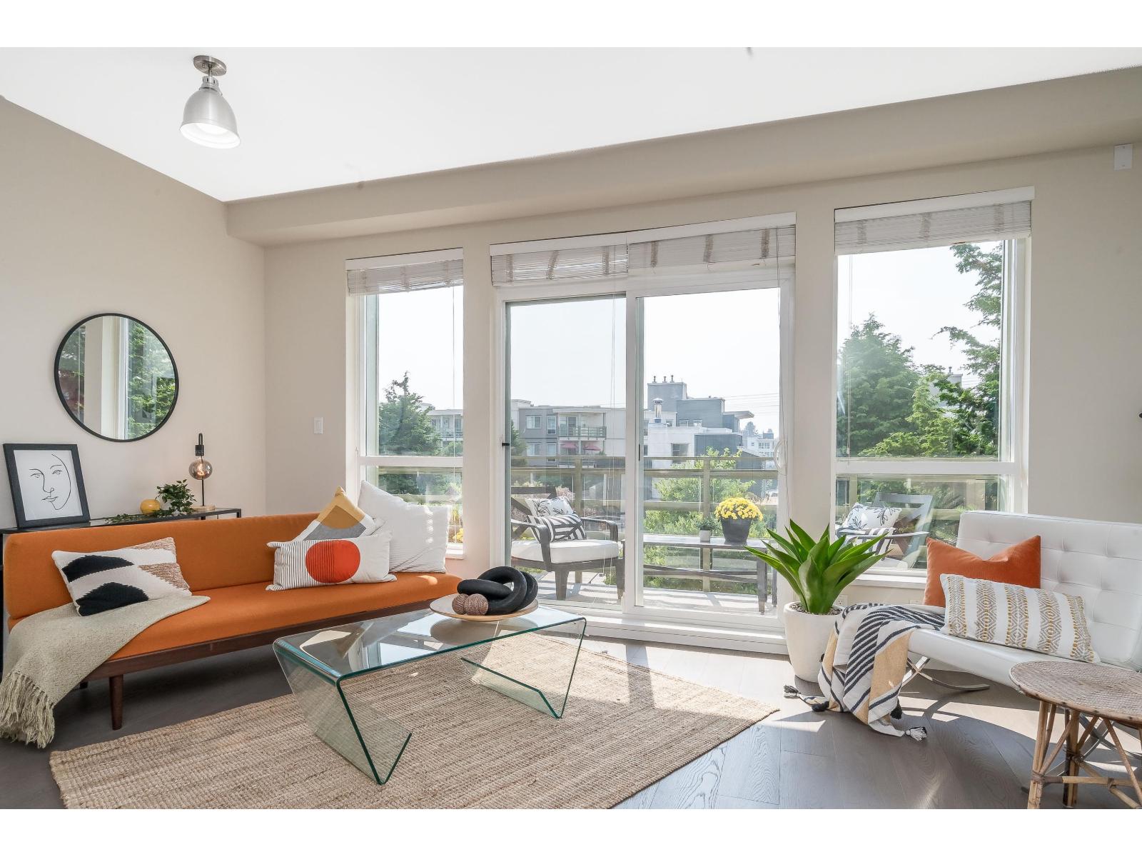 15850 26 Avenue Unit 301, Surrey, BC V3S 2N6