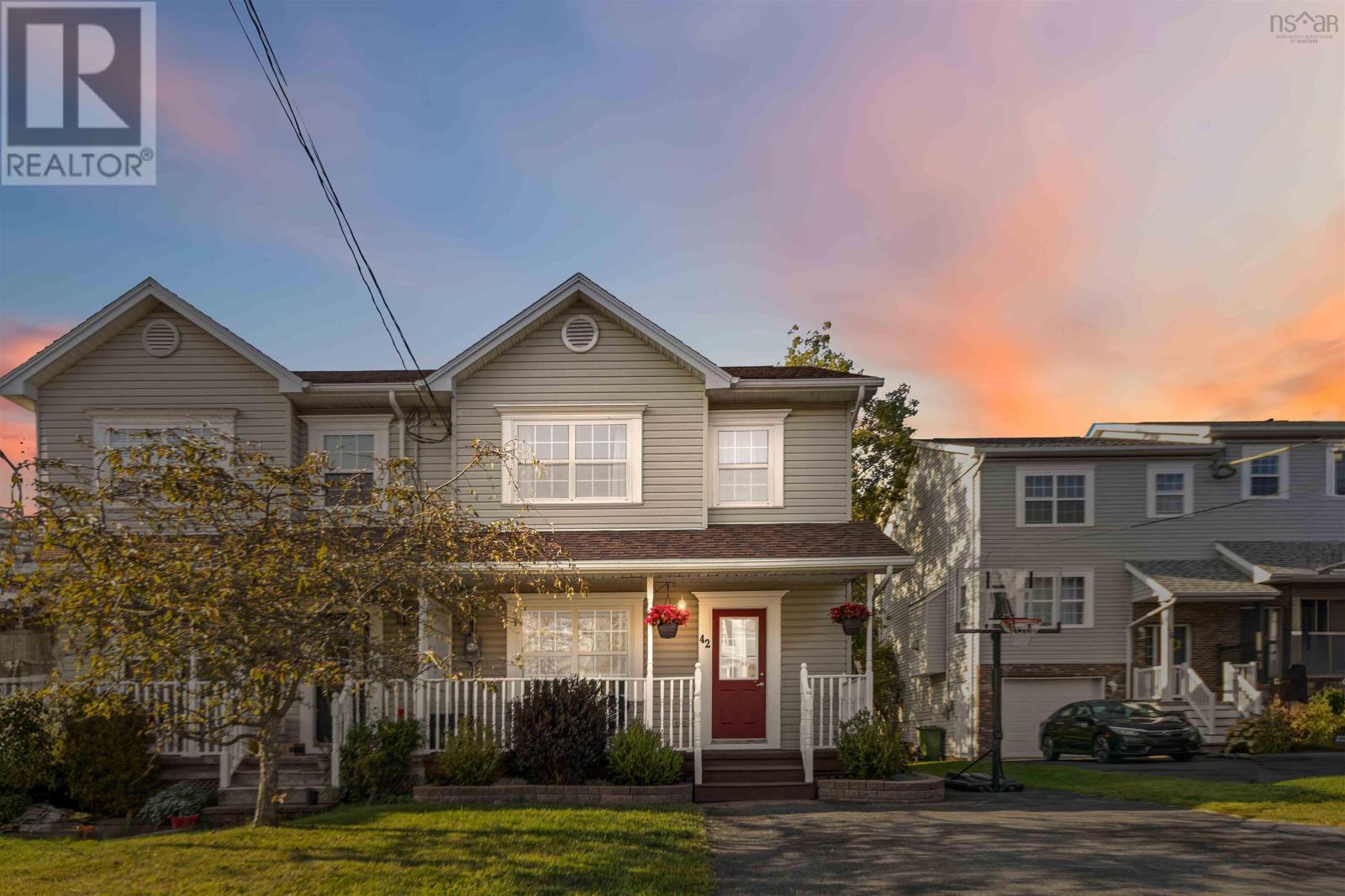42 Jon Jacques Ct, Bedford, NS B4A 4H1