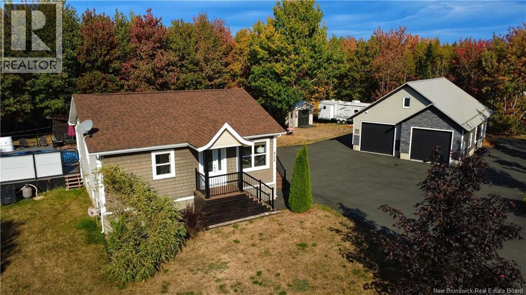 4198 Rue Robinson, Tracadie-Sheila, NB E1X 1C1