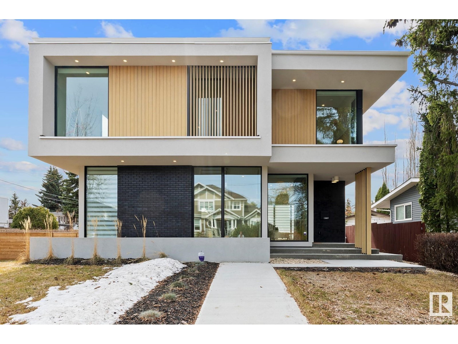 88 Av Nw Unit 13807, Edmonton, AB T5R 4J1
