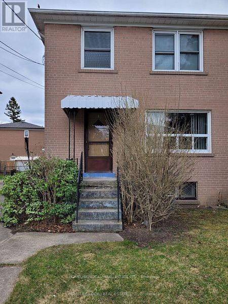 241 Eileen Ave, Toronto, ON M6N 1W5