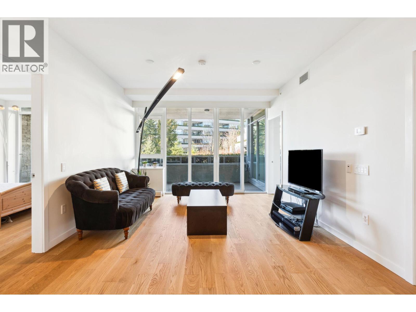788 Arthur Erickson Place Unit 204, West Vancouver, BC V7T 0B6