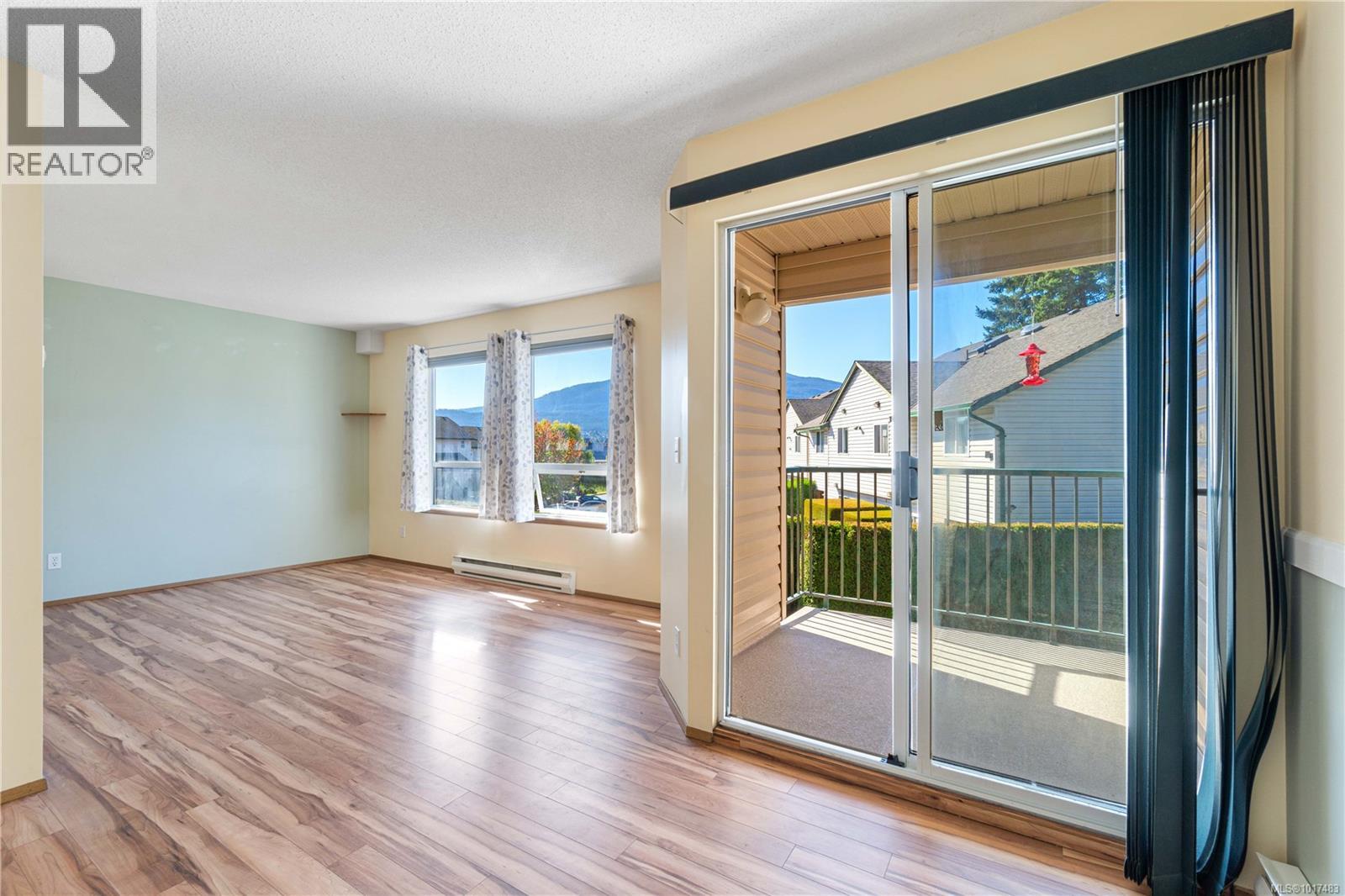 1912 Bowen Rd Unit 205 Rd, Nanaimo, BC V9S 5S6