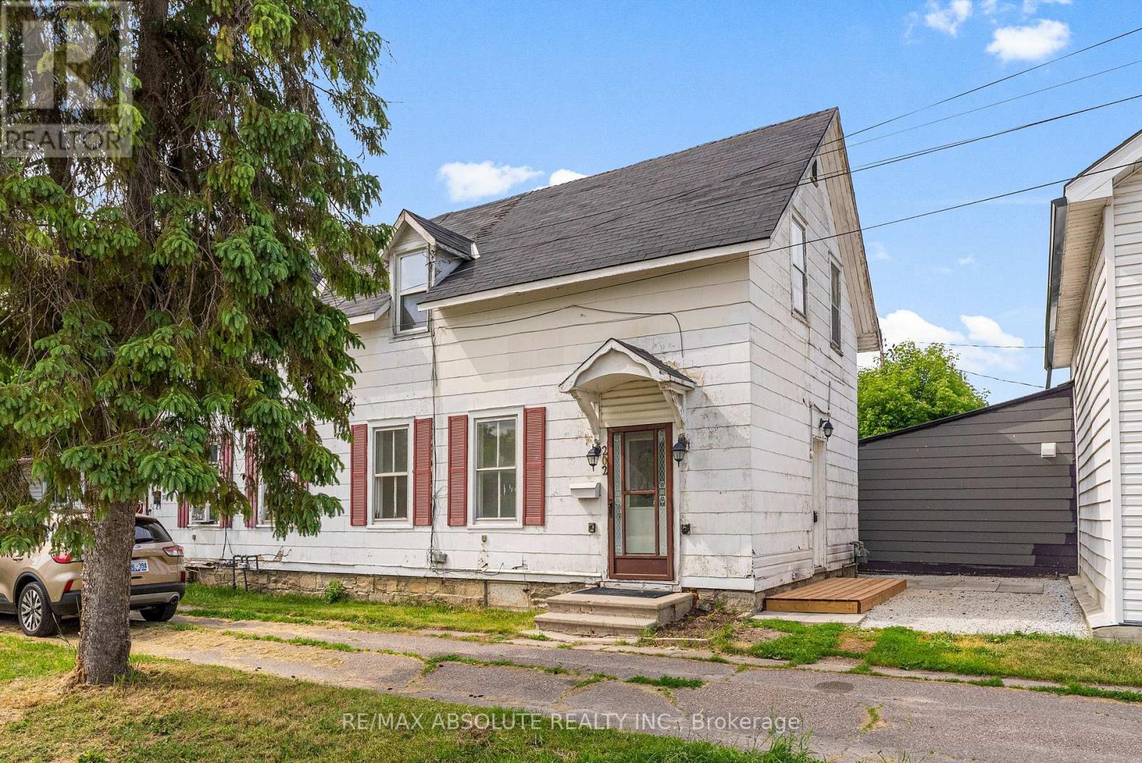 202 Bell St, Arnprior, ON K7S 2R4