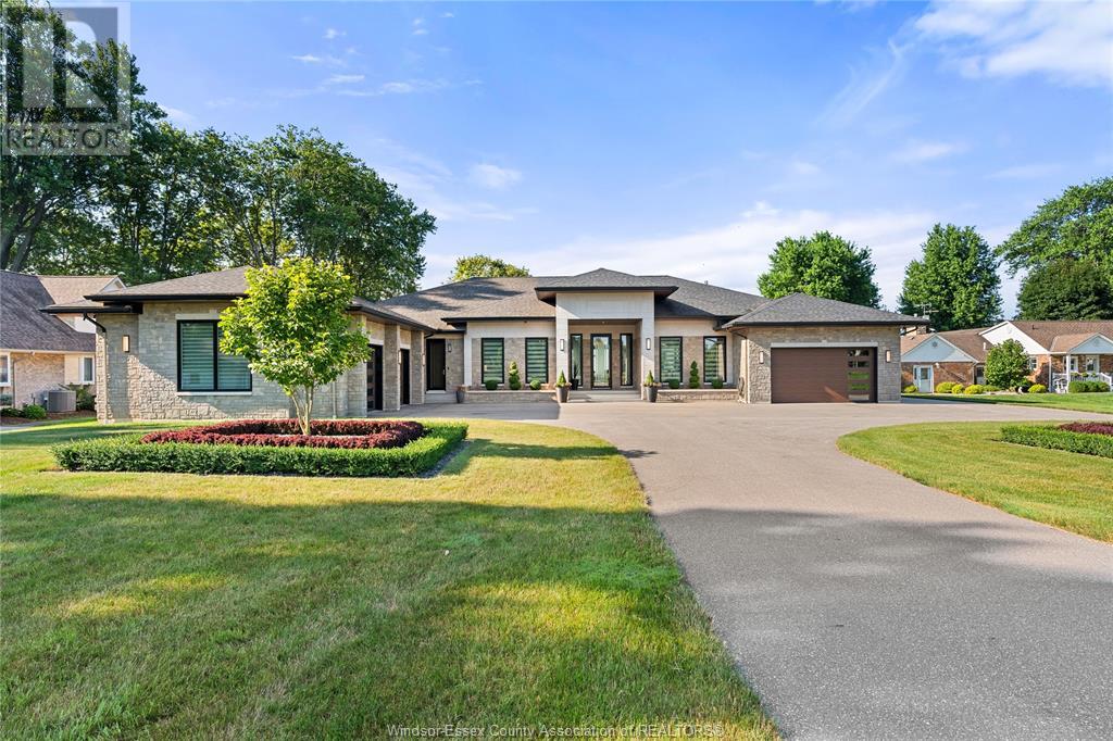 897 County Rd 50 E, Essex, ON N0R 1G0