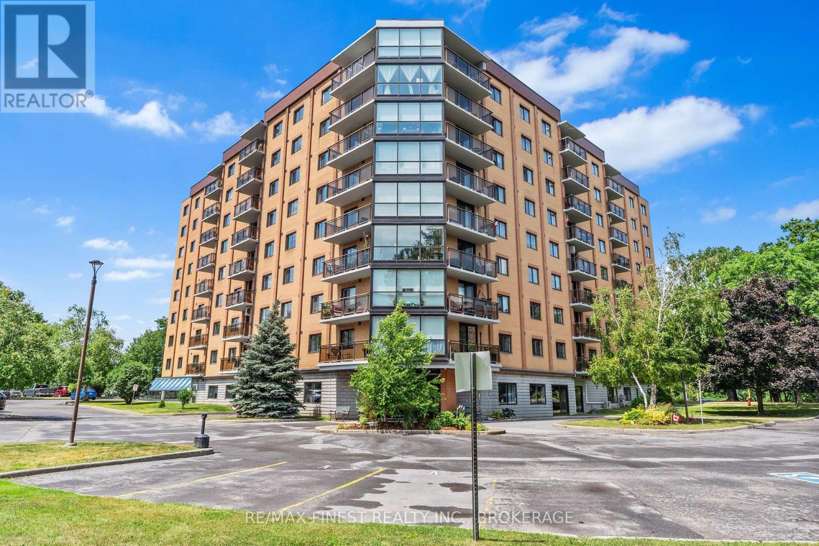 308 120 Barrett Ct, Kingston, ON K7L 5H6