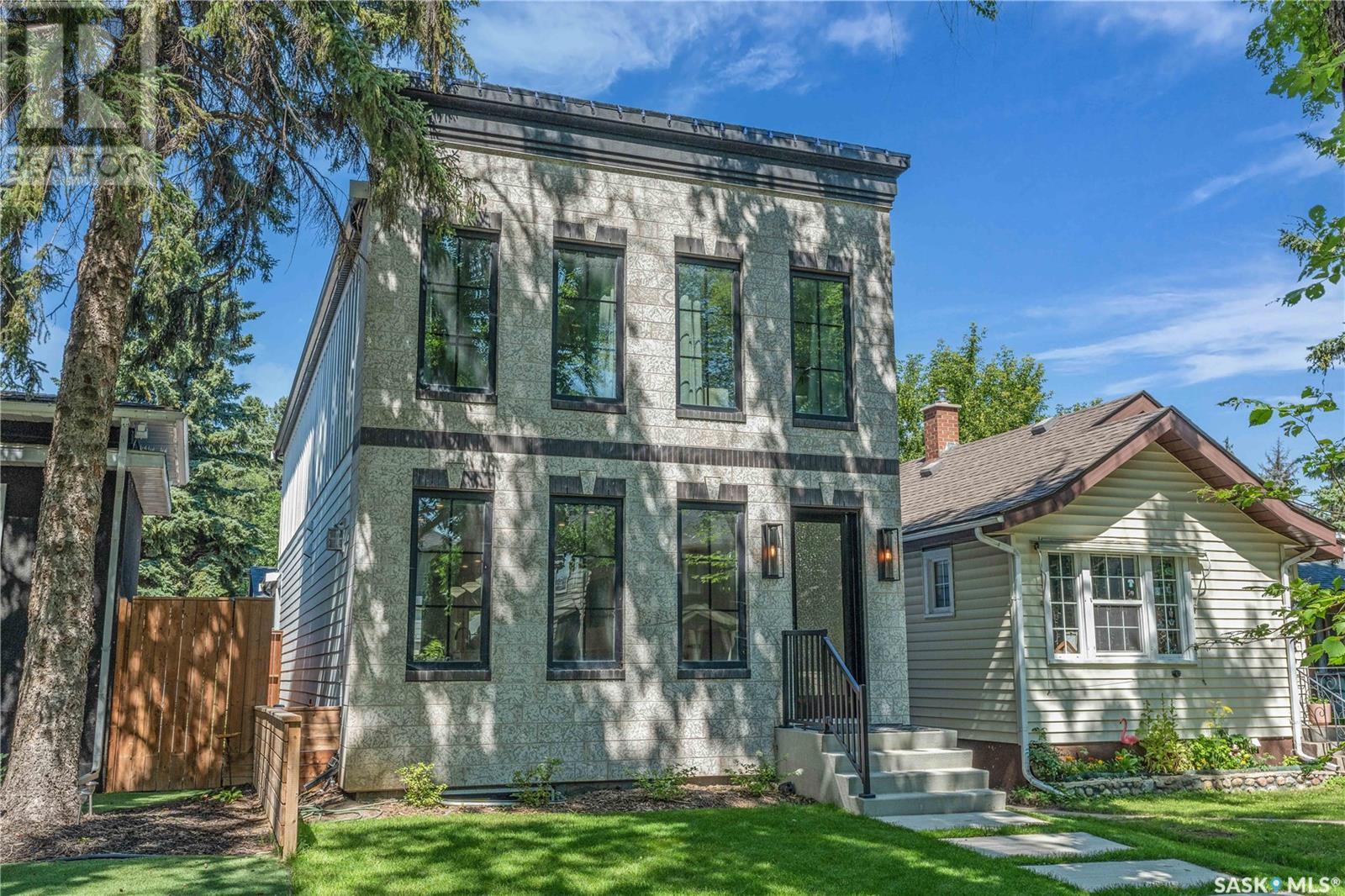 1029 Colony St, Saskatoon, SK S7N 0S3
