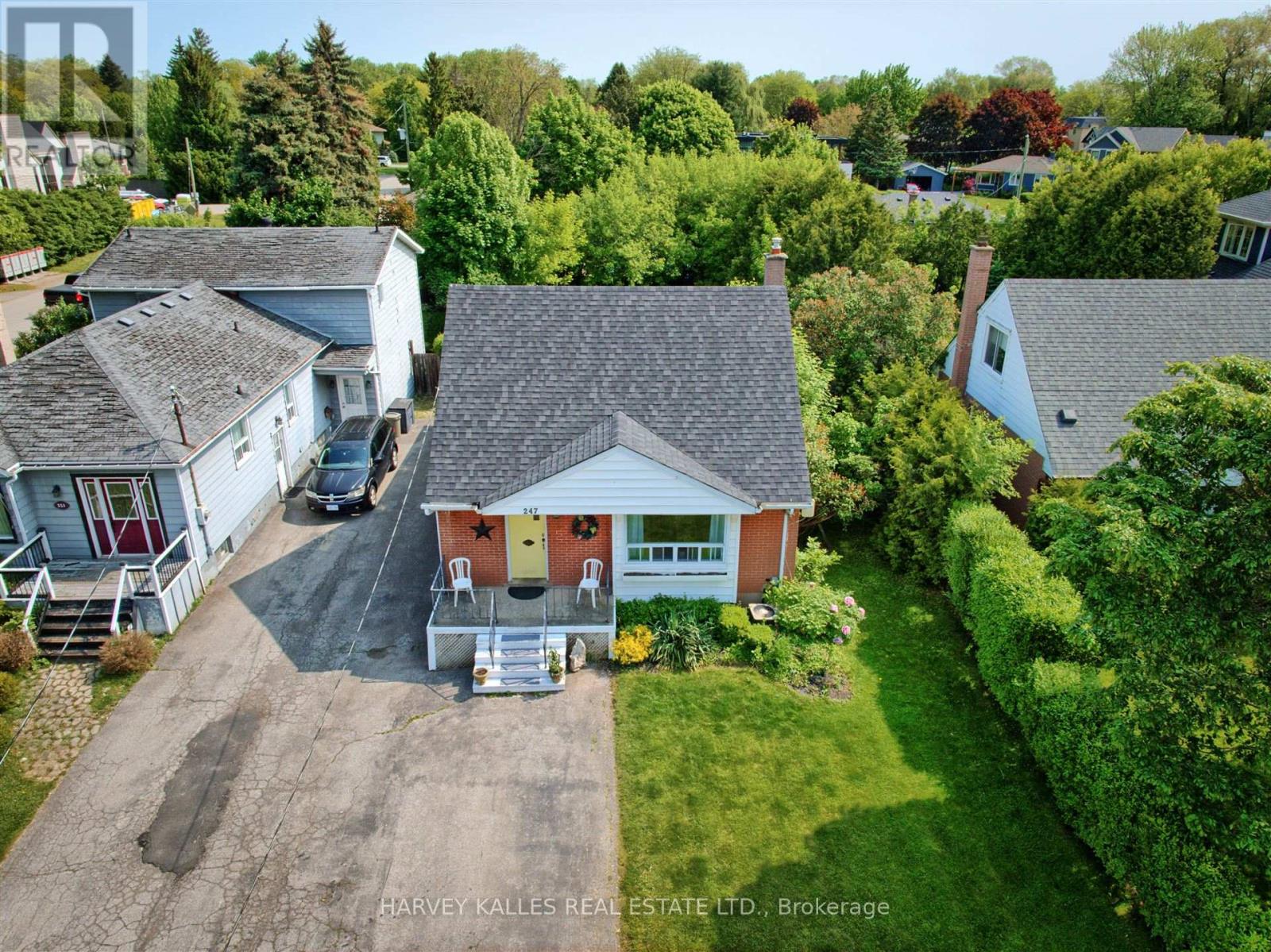 247 Jennings Cres, Oakville, ON L6L 1W2