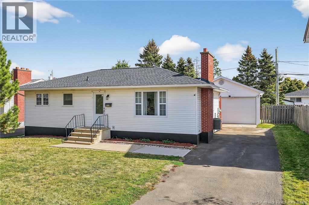 133 Savoie Dr, Moncton, NB E1C 8H4