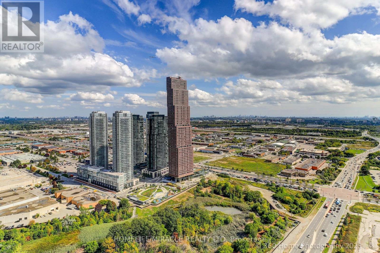 4202 7890 Jane St, Vaughan, ON L4K 0K9