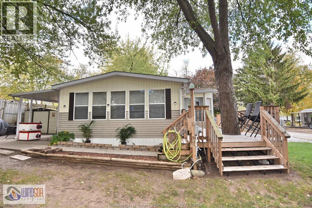 3 Maple St, Leamington, ON N8H 3L8