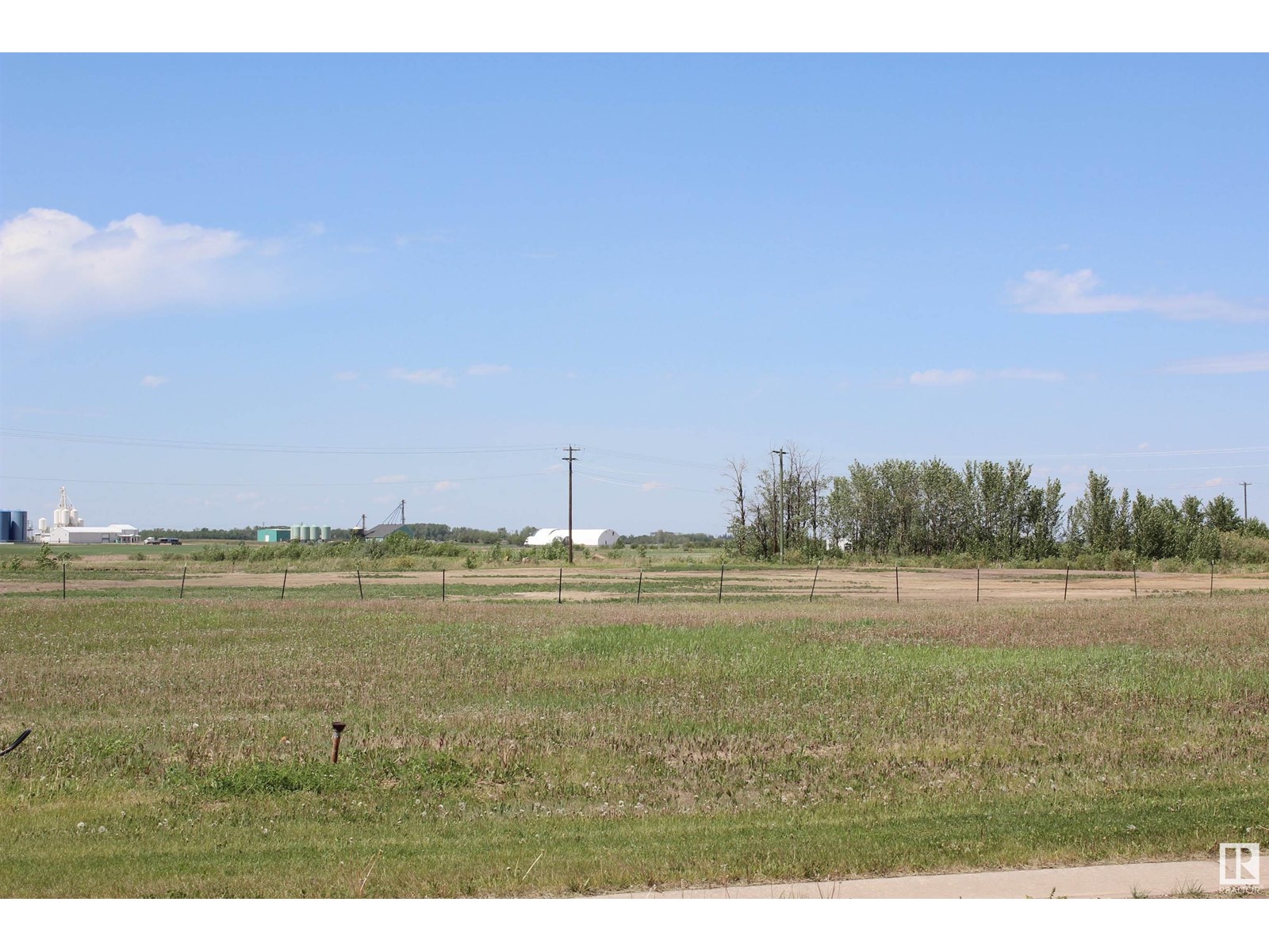 16 Whitetail Dr, Mundare, AB T0B 3H0