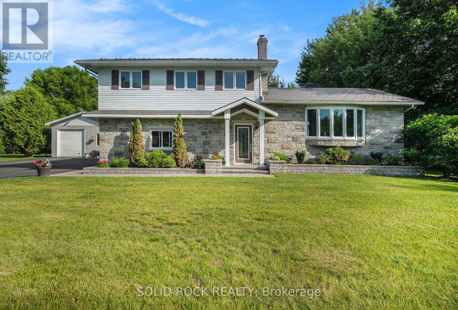 2278 Russland Rd E, Russell, ON K0A 3H0