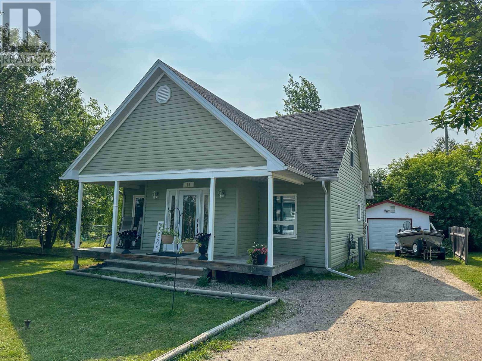 13 Fourth St, Balmertown, ON P0V 1C0