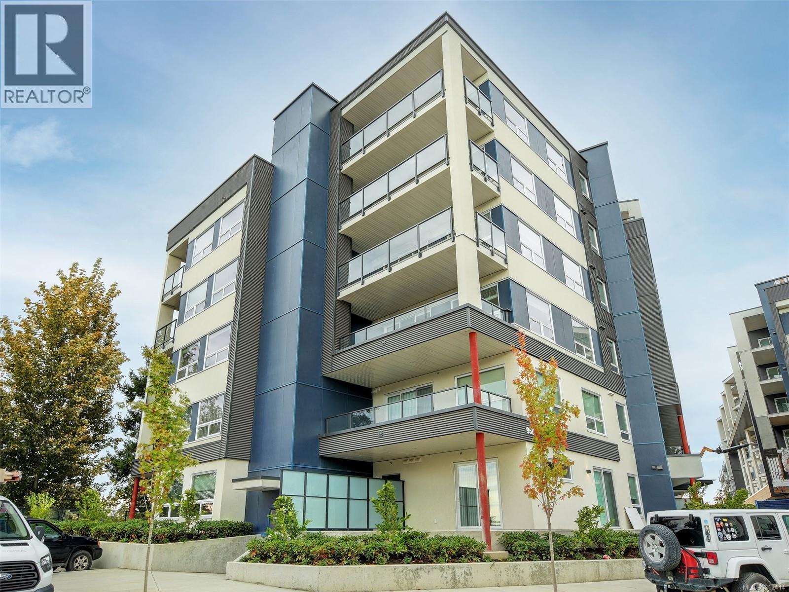 958 Pharoah Mews Unit 406, Langford, BC V9B 7A1
