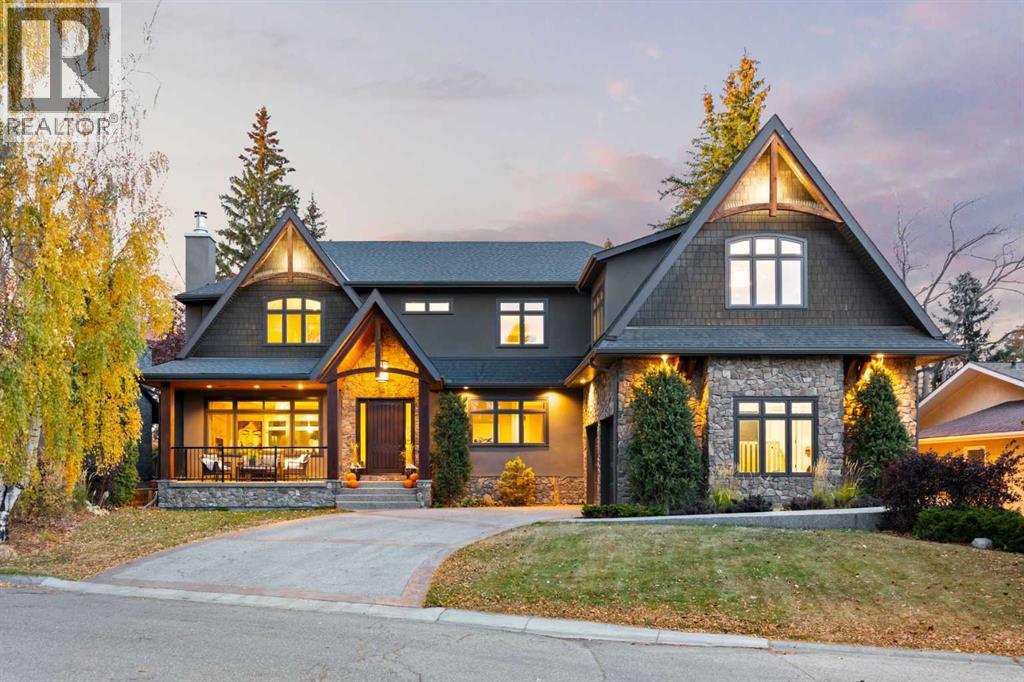16 Varal Pl NW, Calgary, AB T3A 0A7