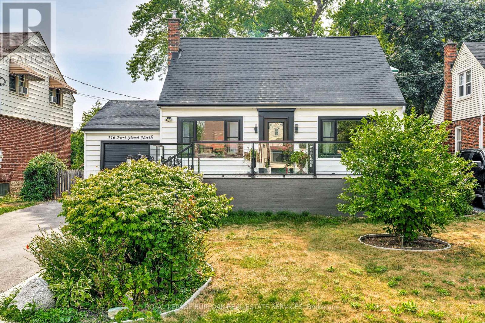 116 1st St N, Hamilton, ON L8G 1Y4