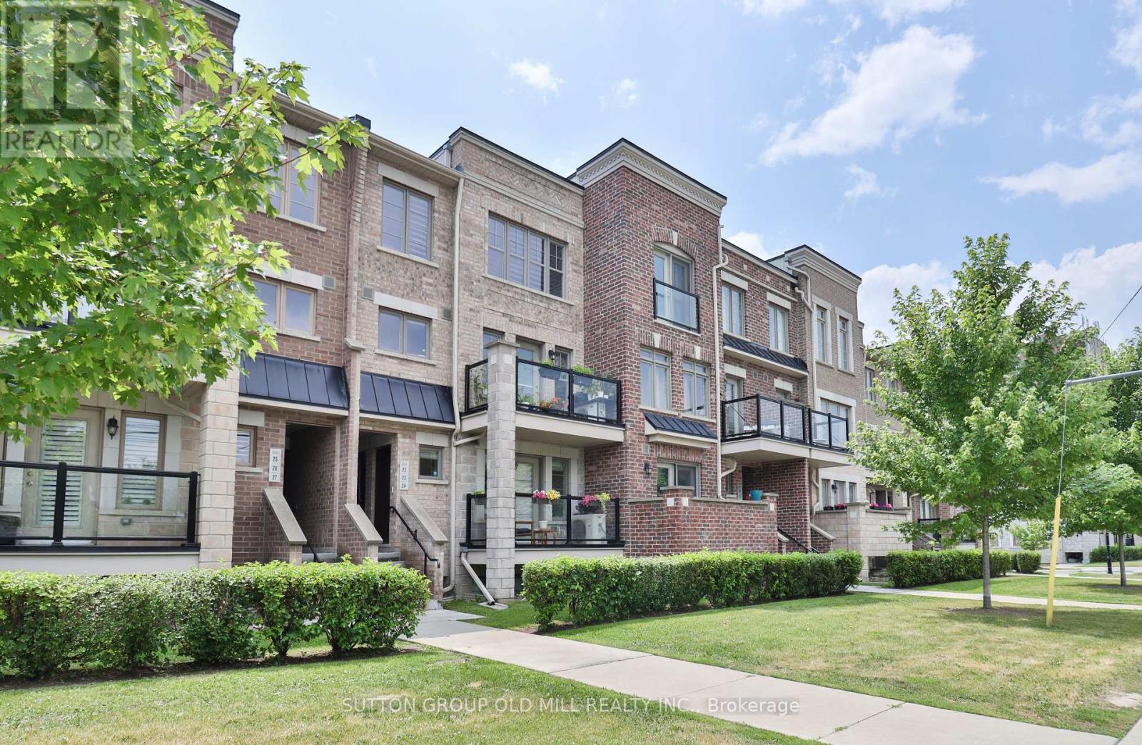 22 2335 Sheppard Ave W, Toronto, ON M9M 0B5