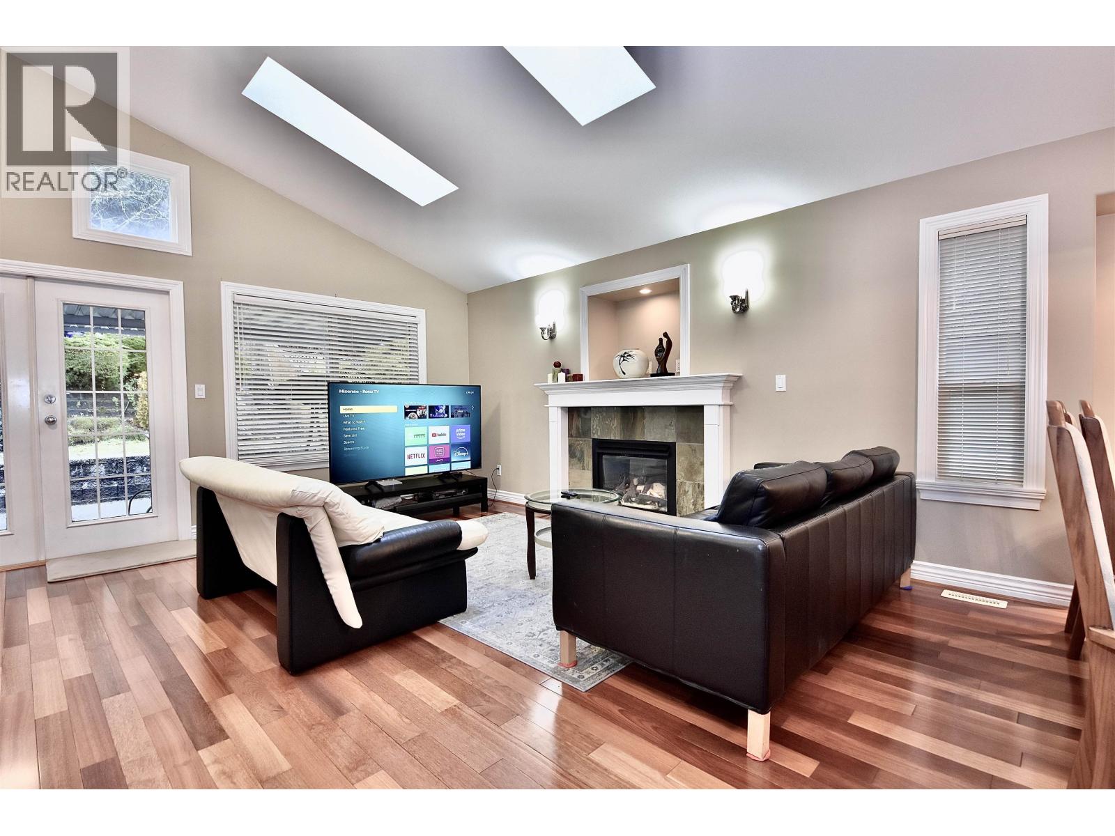 3035 Maplewood Ct, Coquitlam, BC V3E 3P3
