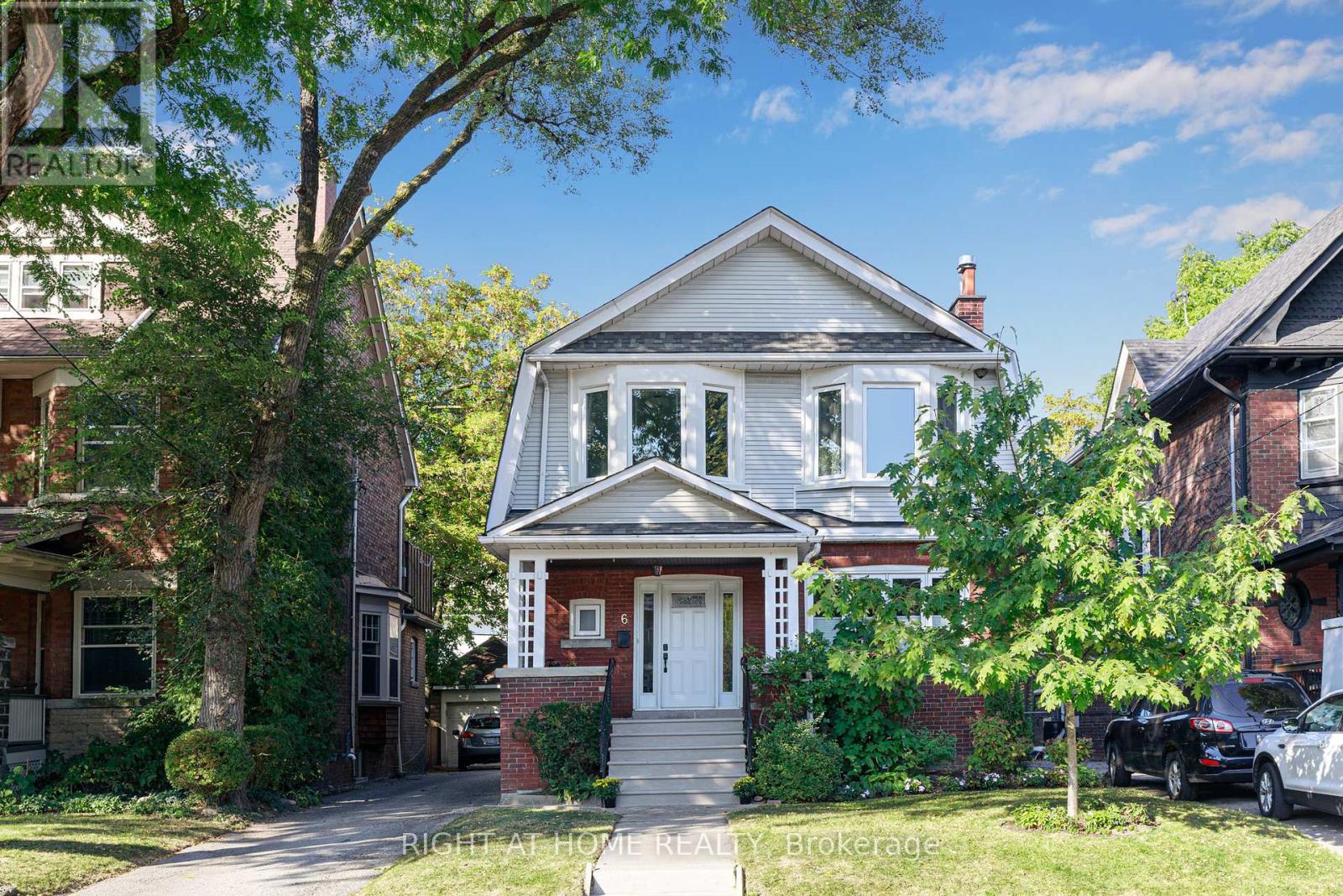 6 Lauder Ave, Toronto, ON M6H 3E3