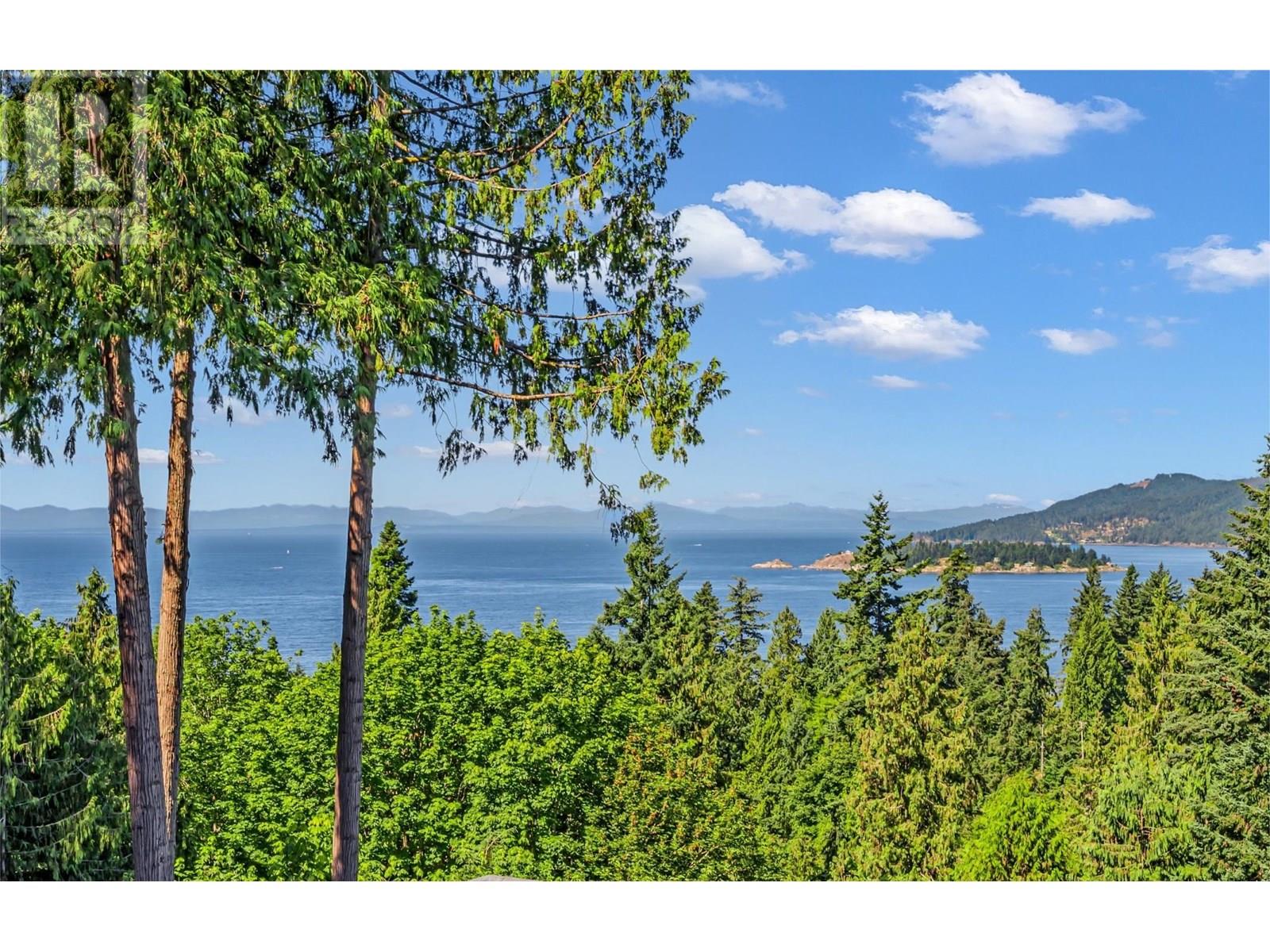 5317 Montiverdi Pl, West Vancouver, BC V7W 2W8