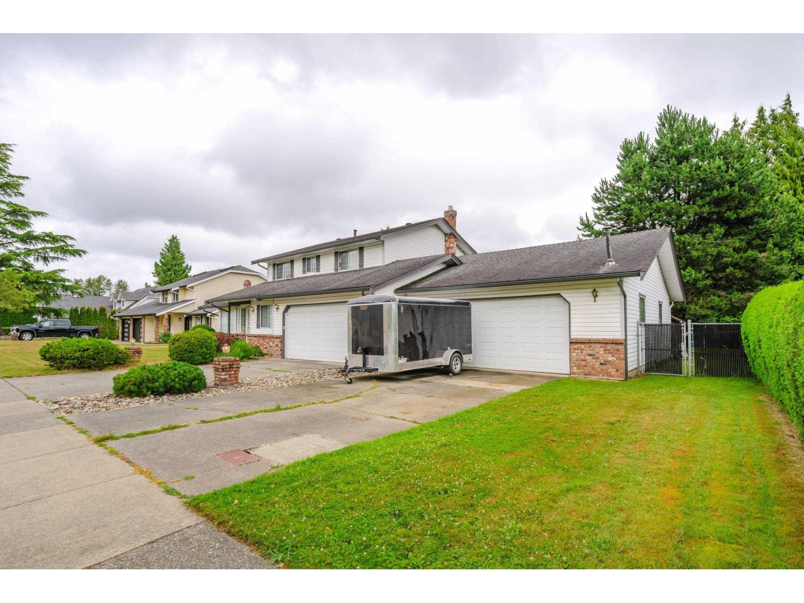 5644 E Sunrise Cres, Surrey, BC V3S 7M5