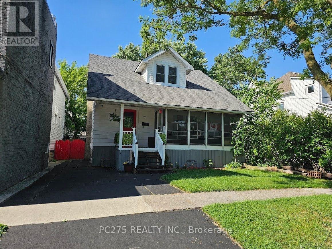 224 Maxwell St, Sarnia, ON N7T 5C4