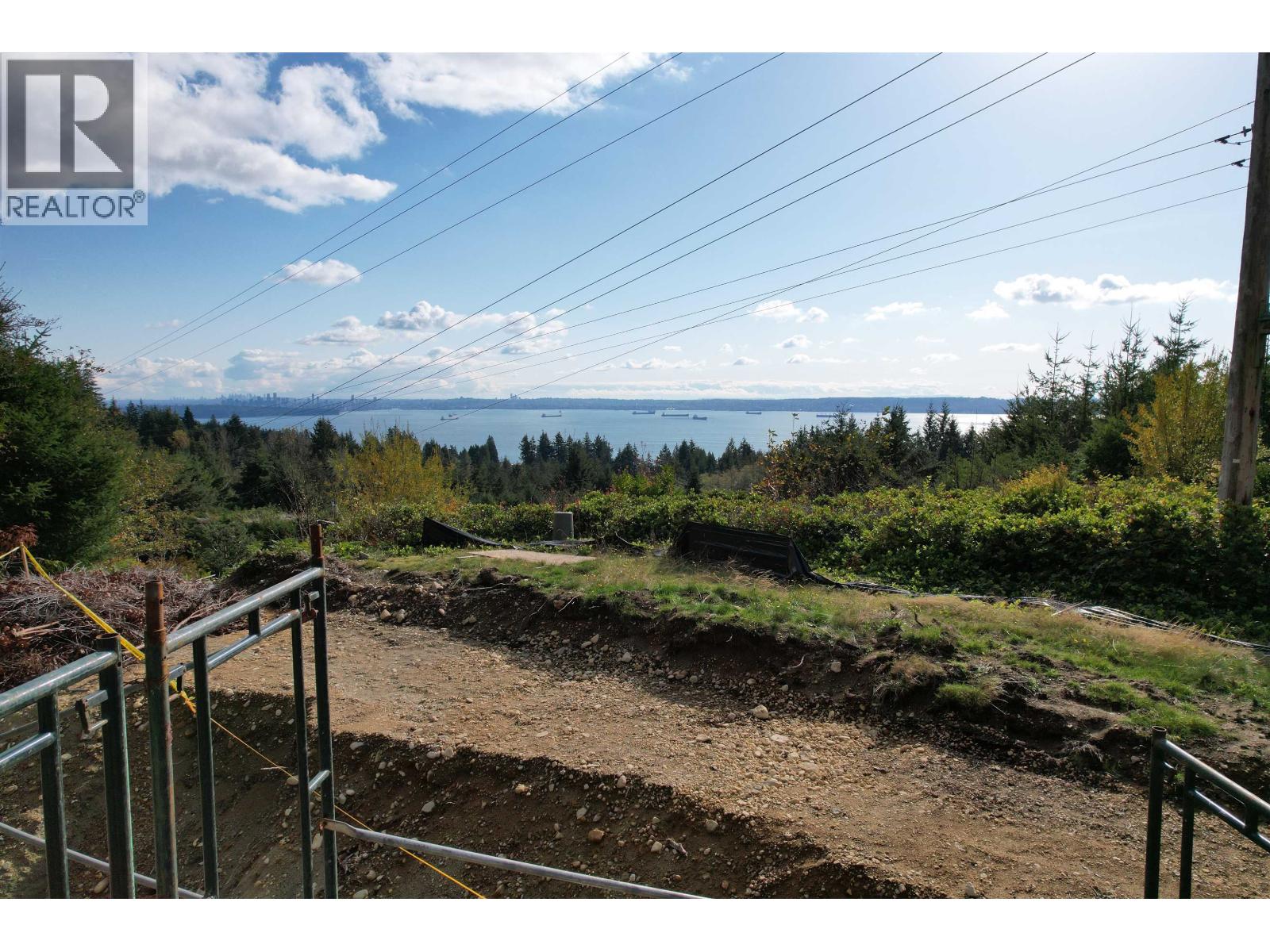 4412 Woodpark Rd, West Vancouver, BC V7S 2W4
