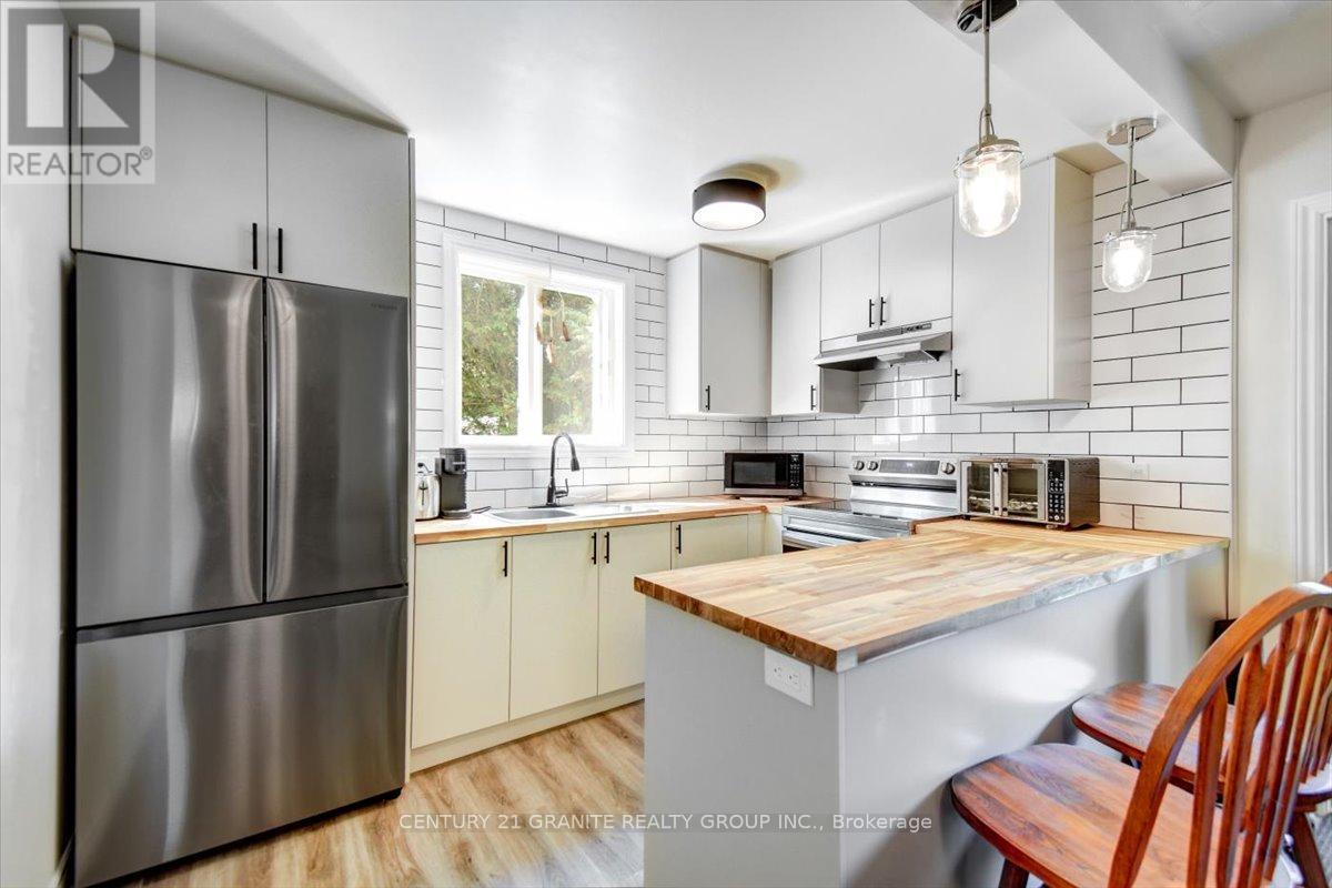 2289 Loop Rd, Highlands East, ON K0L 3C0