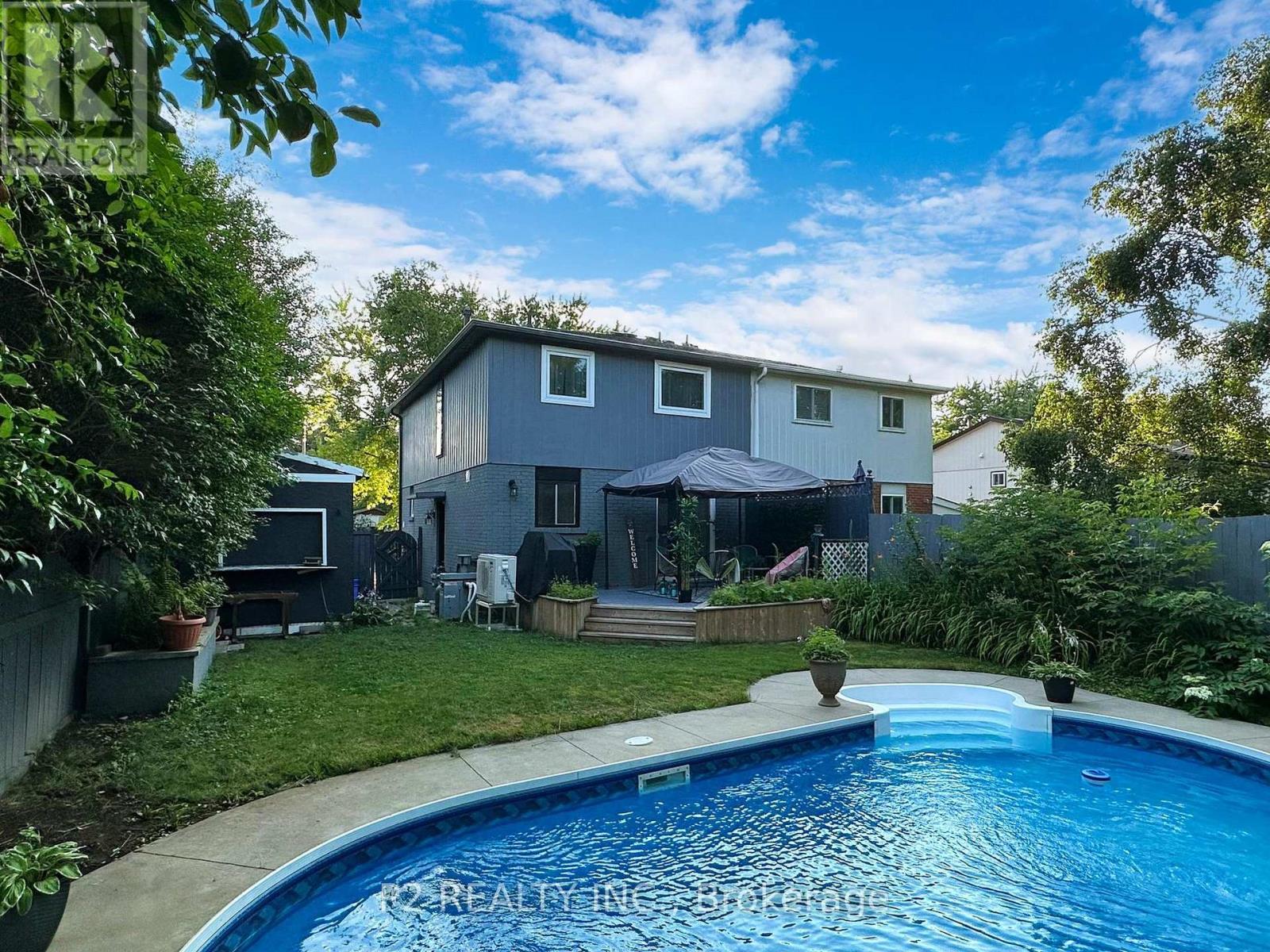 411 Rosedale Dr, Whitby, ON L1N 1Z5
