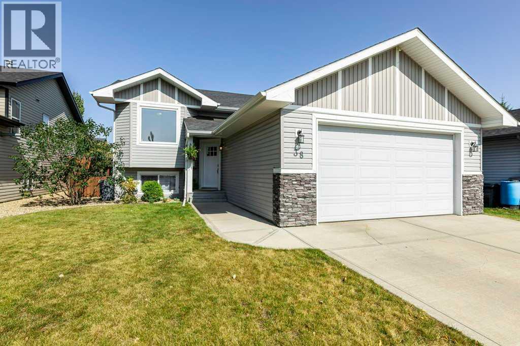 38 Eastpointe Dr, Blackfalds, AB T4M 0G6