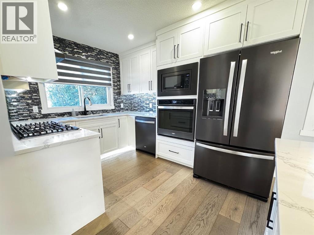 10304 Elbow Dr SW, Calgary, AB T2W 1G1